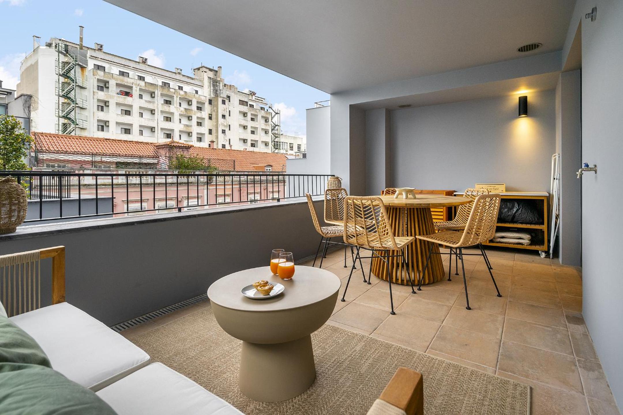 WHome Urban Oasis: Modern Living with Parking & AC view 3