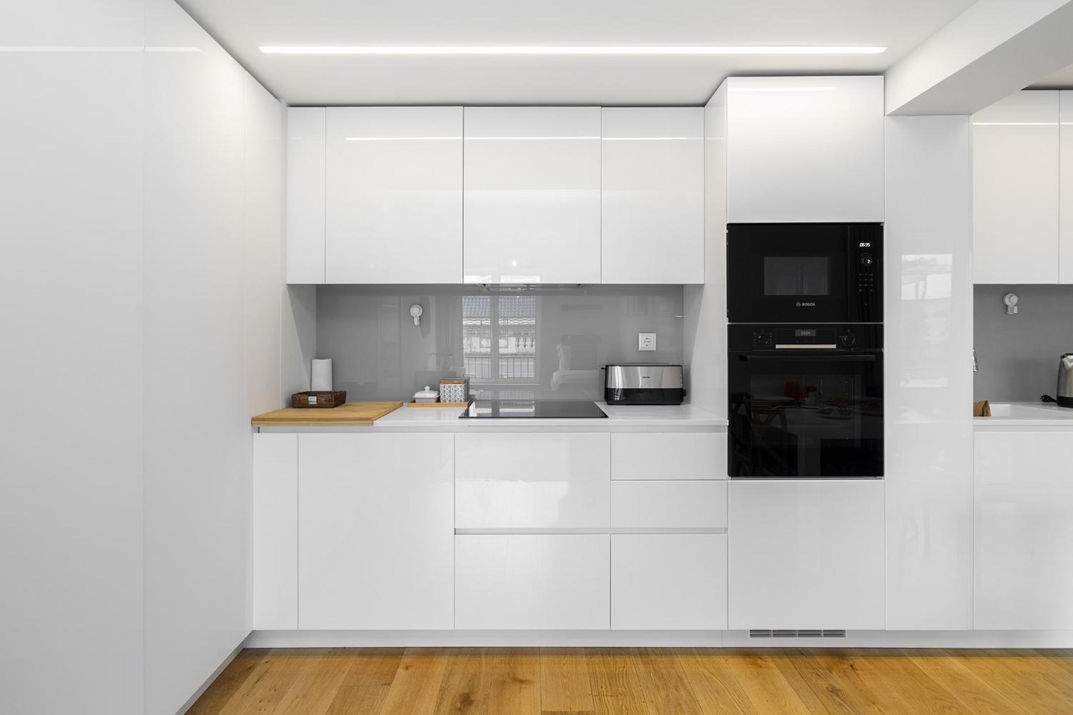 WHome Urban Oasis: Modern Living with Parking & AC view 2