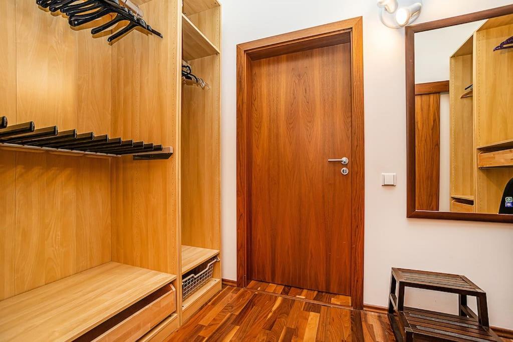 Elegant 2 - bedroom Apartment with Balcony and Parking