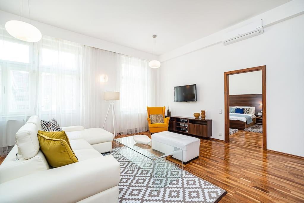 Elegant 2 - bedroom Apartment with Balcony and Parking