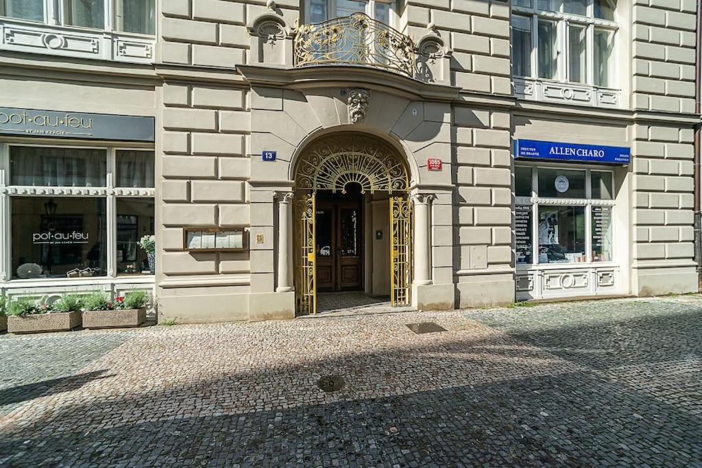 Elegant 2 - bedroom Apartment with Balcony and Parking