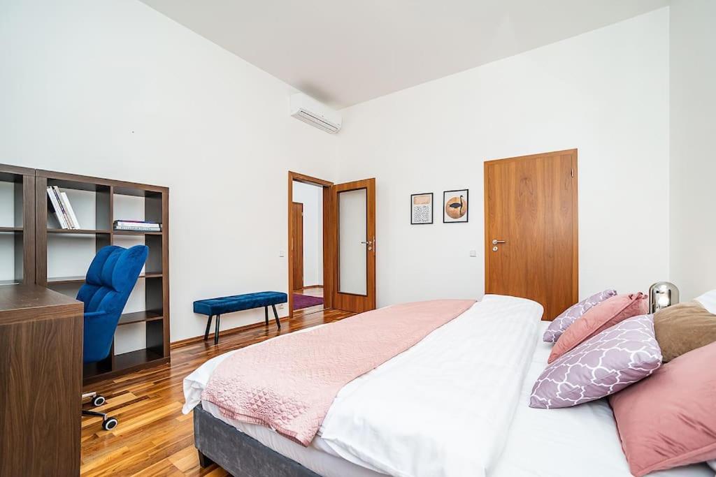 Elegant 2 - bedroom Apartment with Balcony and Parking