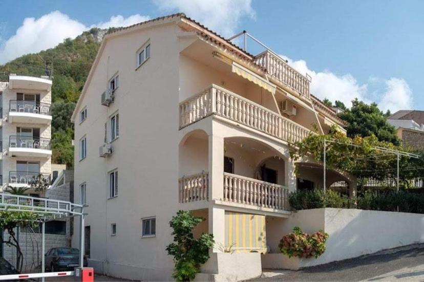 Apartments Dunja