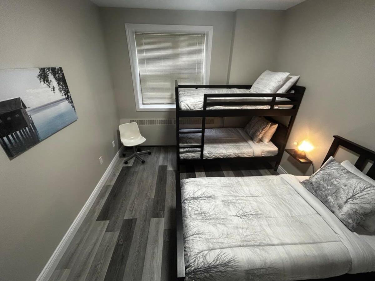Elegant 2-Bedroom Condo Close to Uptown