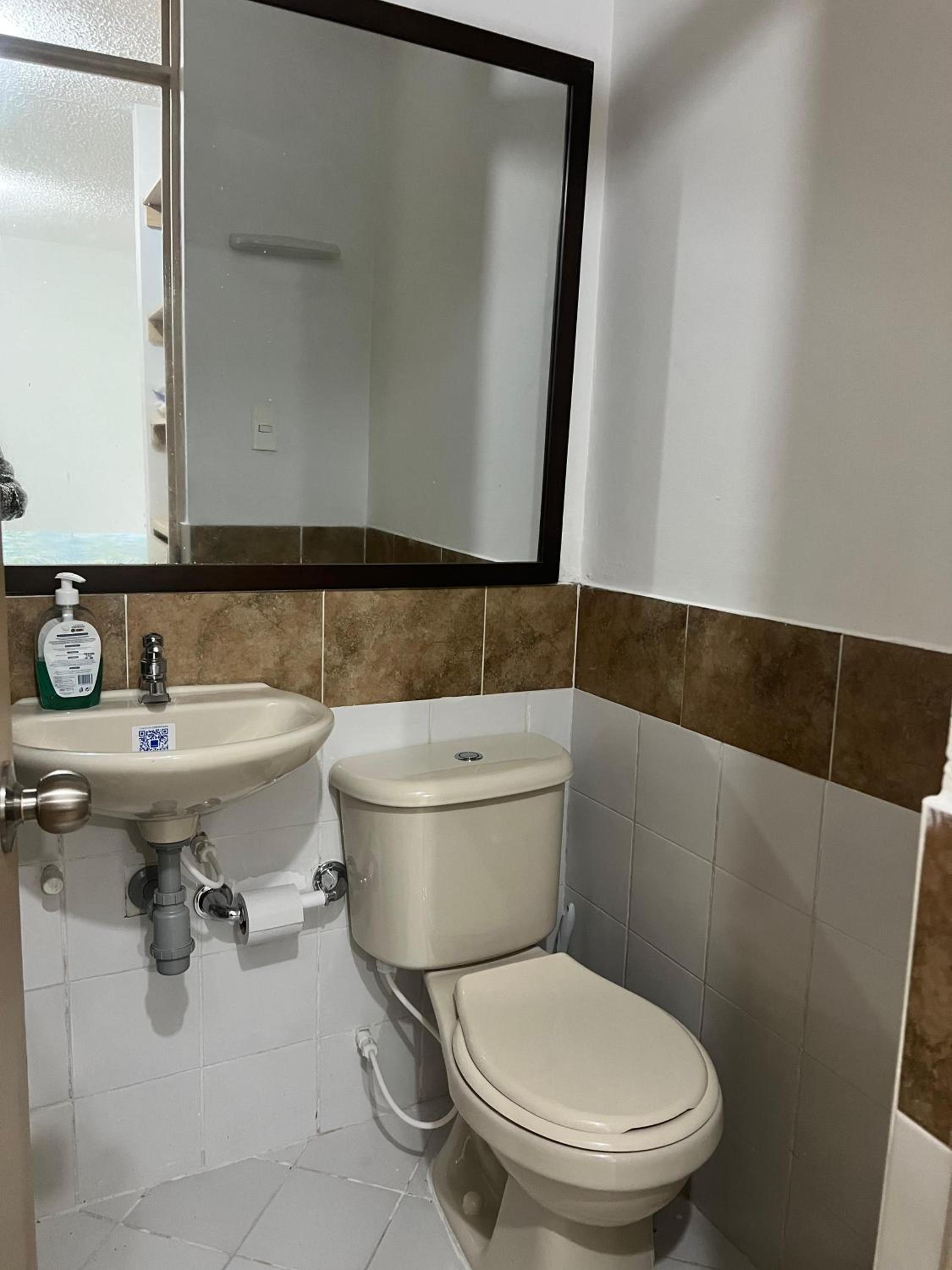 Ibague, Apartamento amoblado, cómodo y bien ubicado cerca al centro comercial la estación