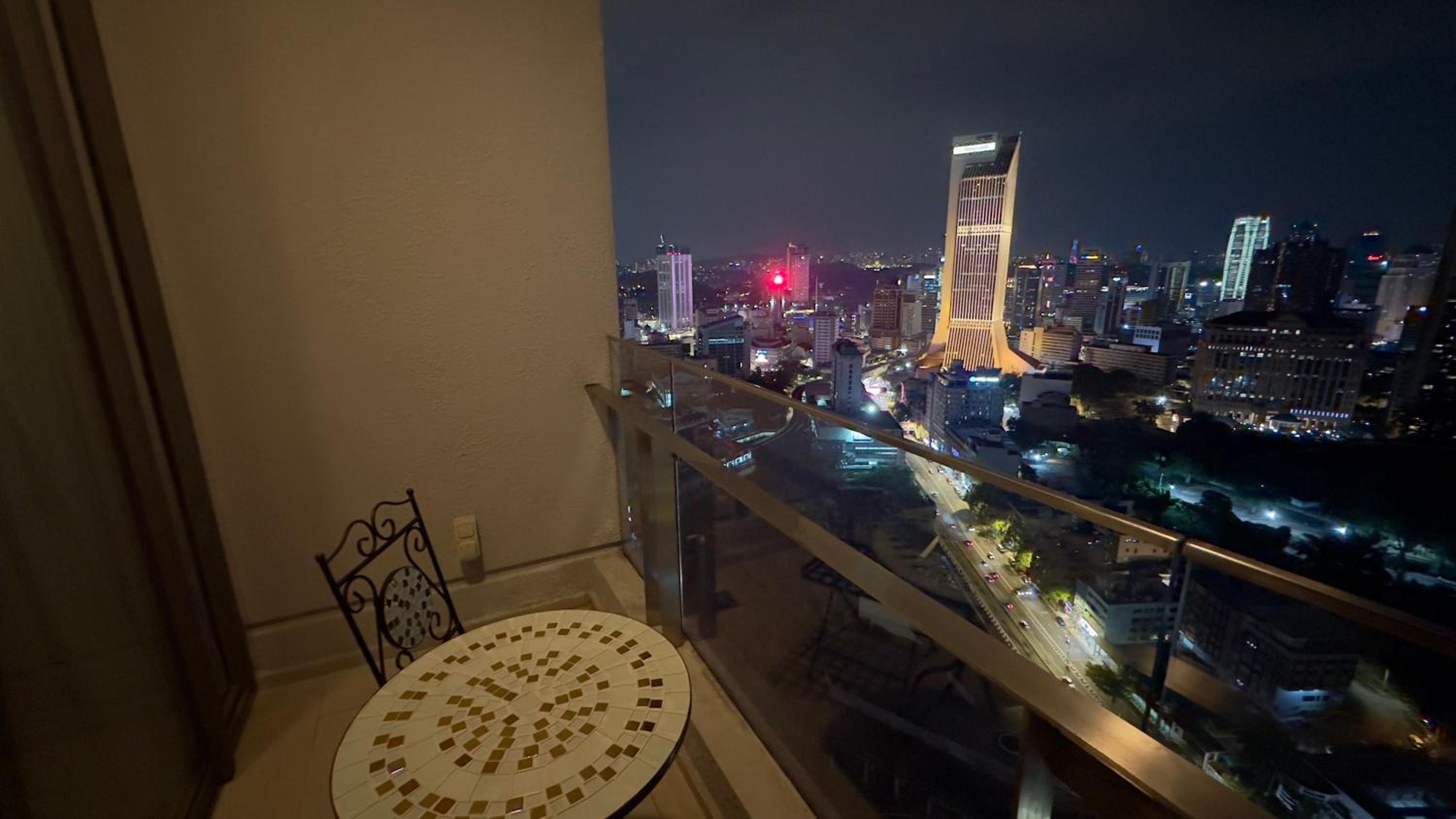 Balcony Unit II & The Robertson Residence 33f