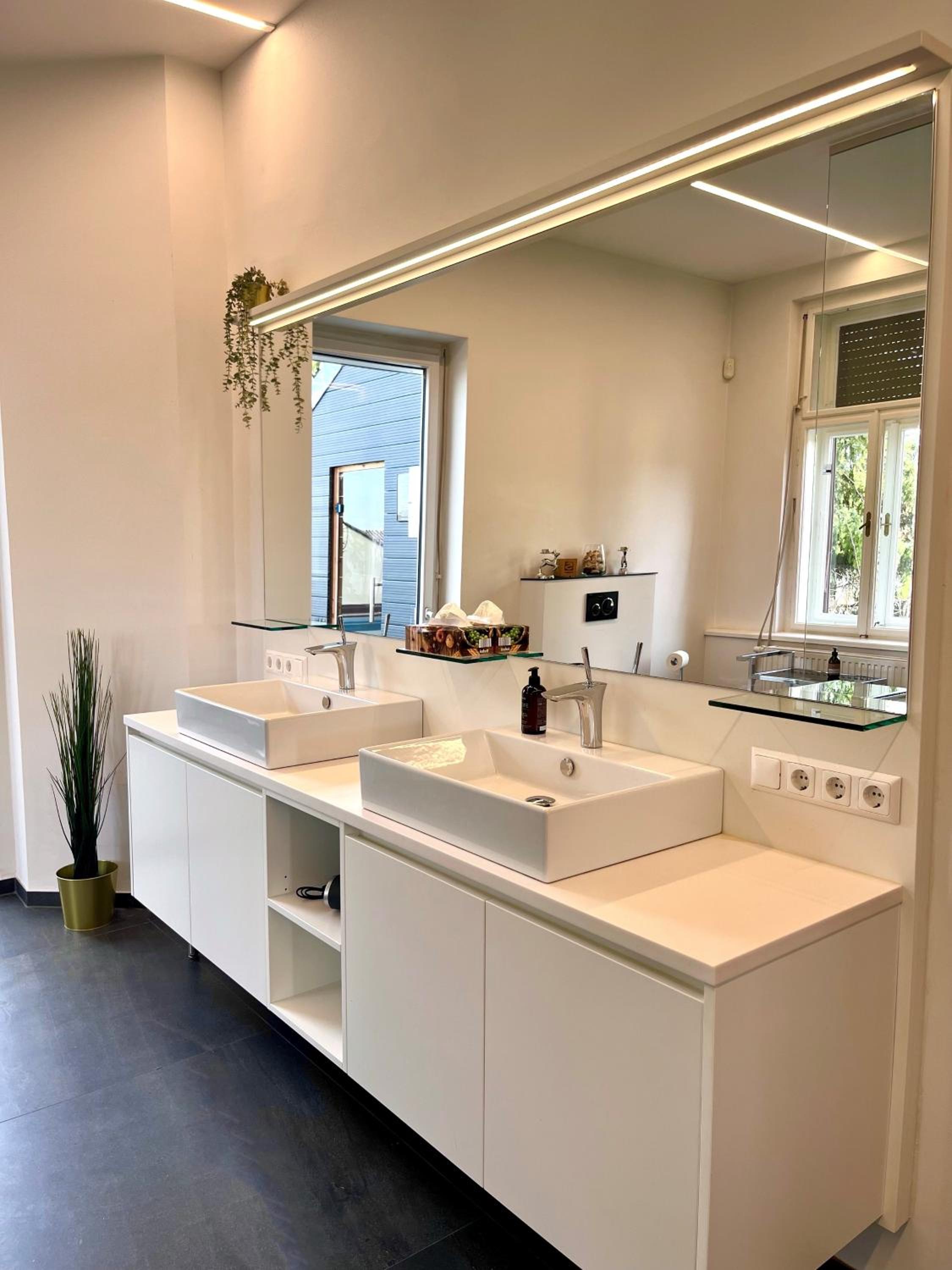 KUNST-VILLA Apartments Suite mit Sauna, GrazSüd, Apartment mit Gartenblick ohne Sauna
