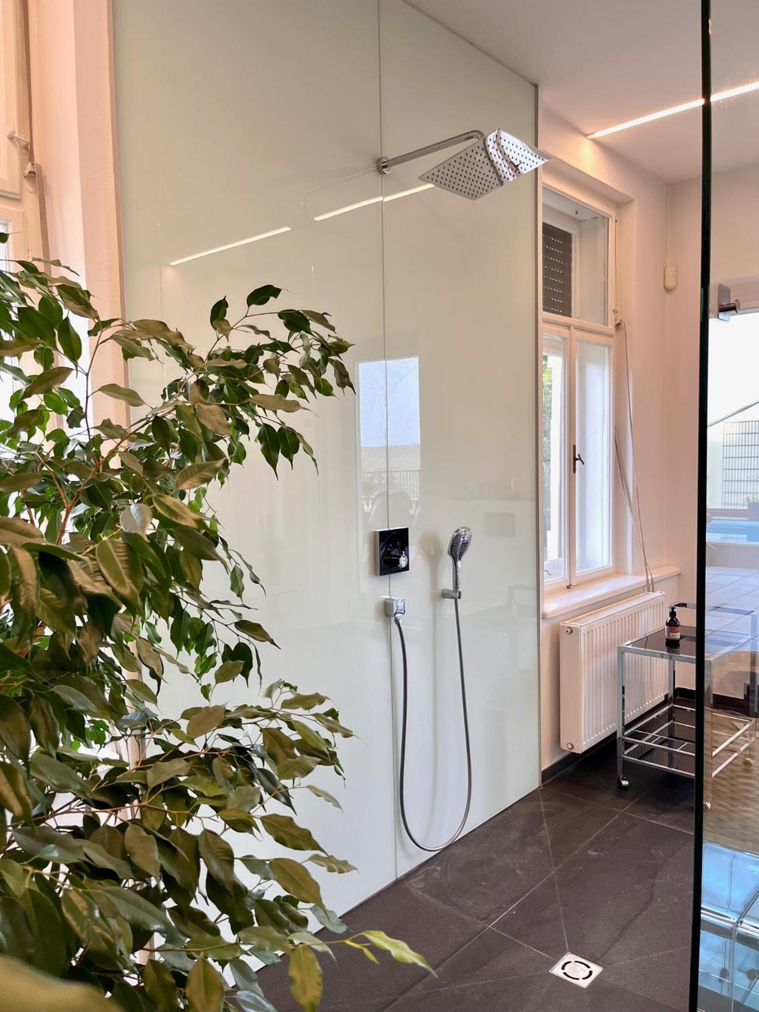 KUNST-VILLA Apartments Suite mit Sauna, GrazSüd, Apartment mit Gartenblick ohne Sauna
