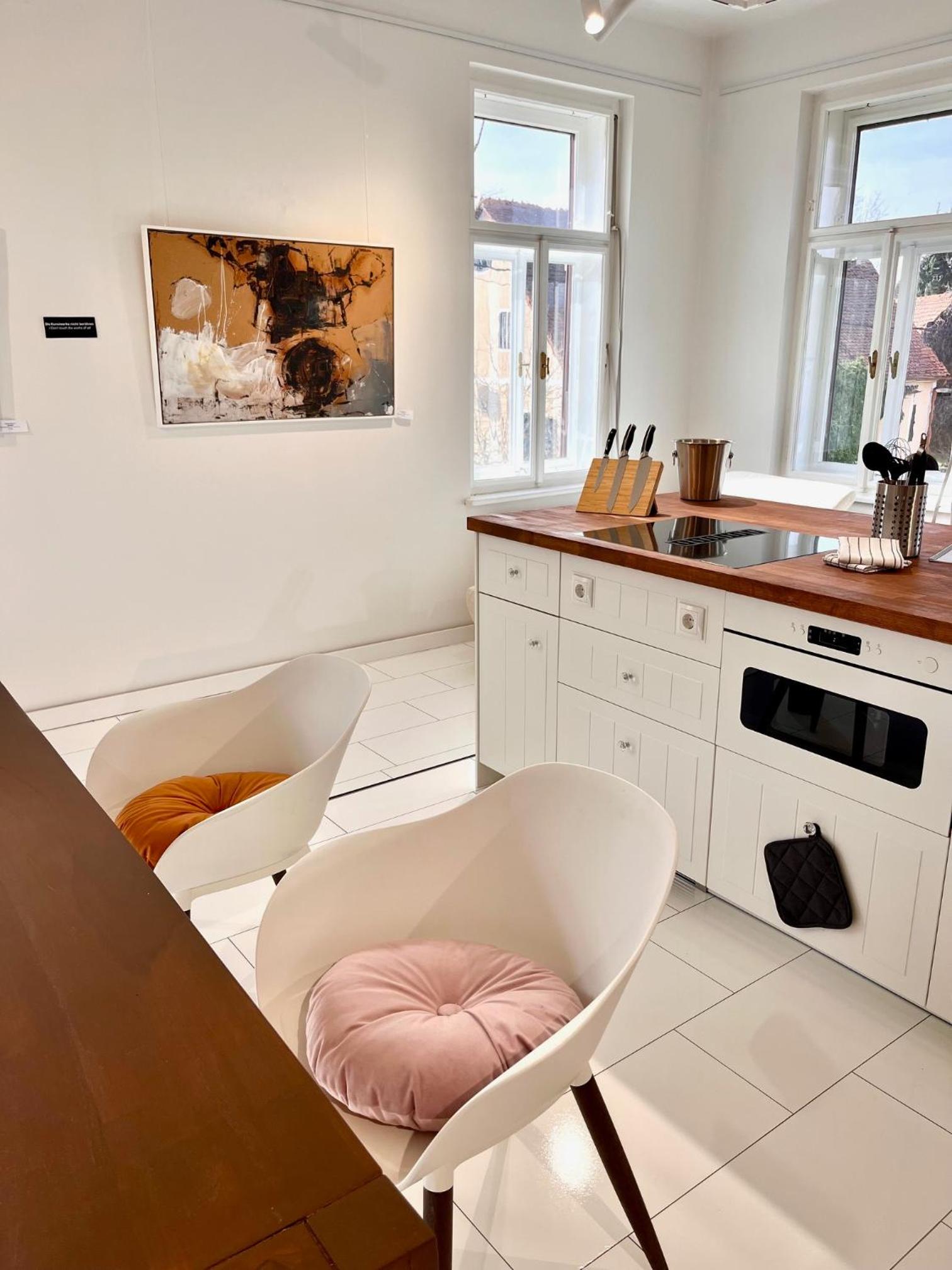 KUNST-VILLA Apartments Suite mit Sauna, GrazSüd, Apartment mit Gartenblick ohne Sauna