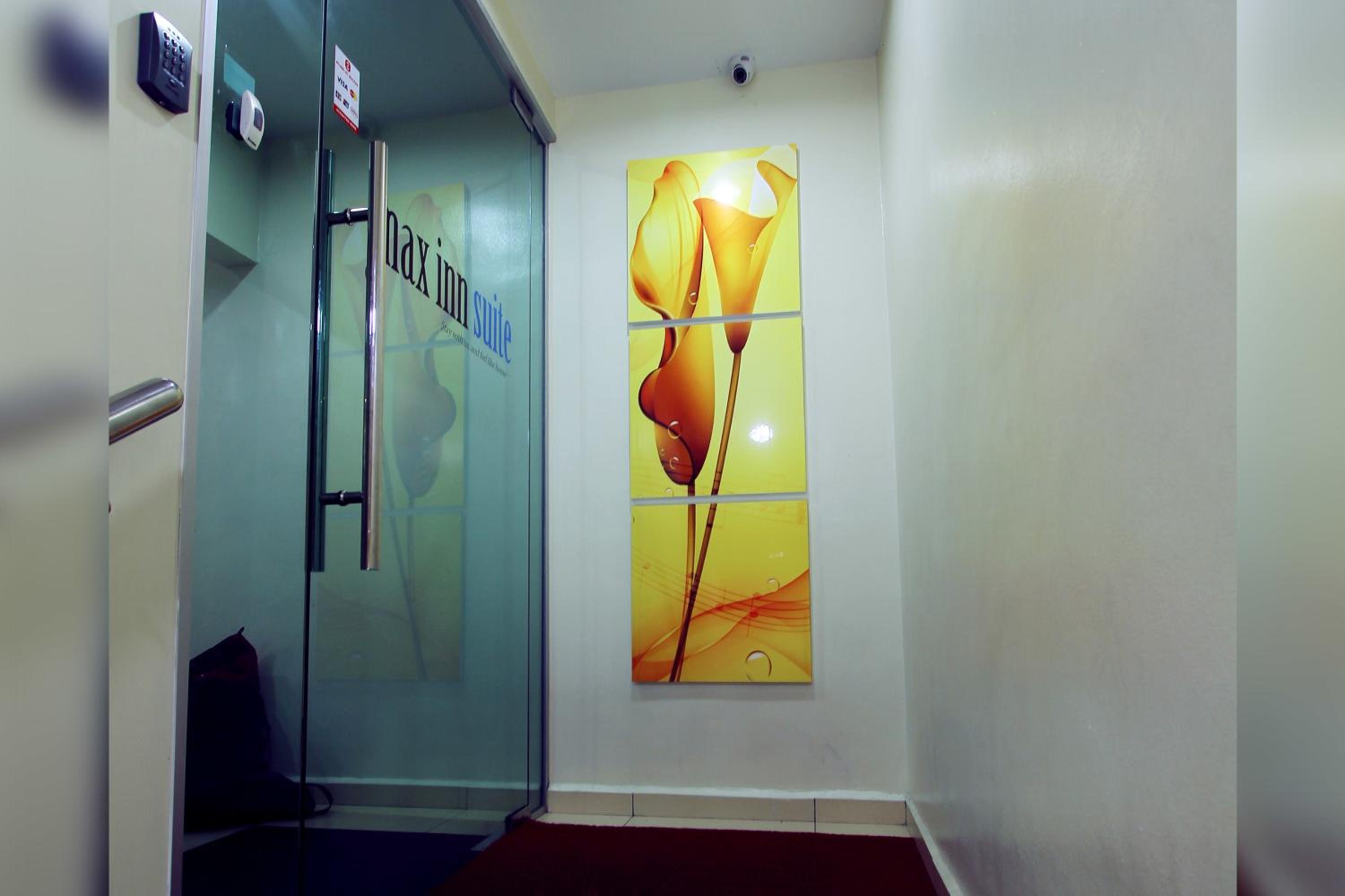 Max Inn Hotel