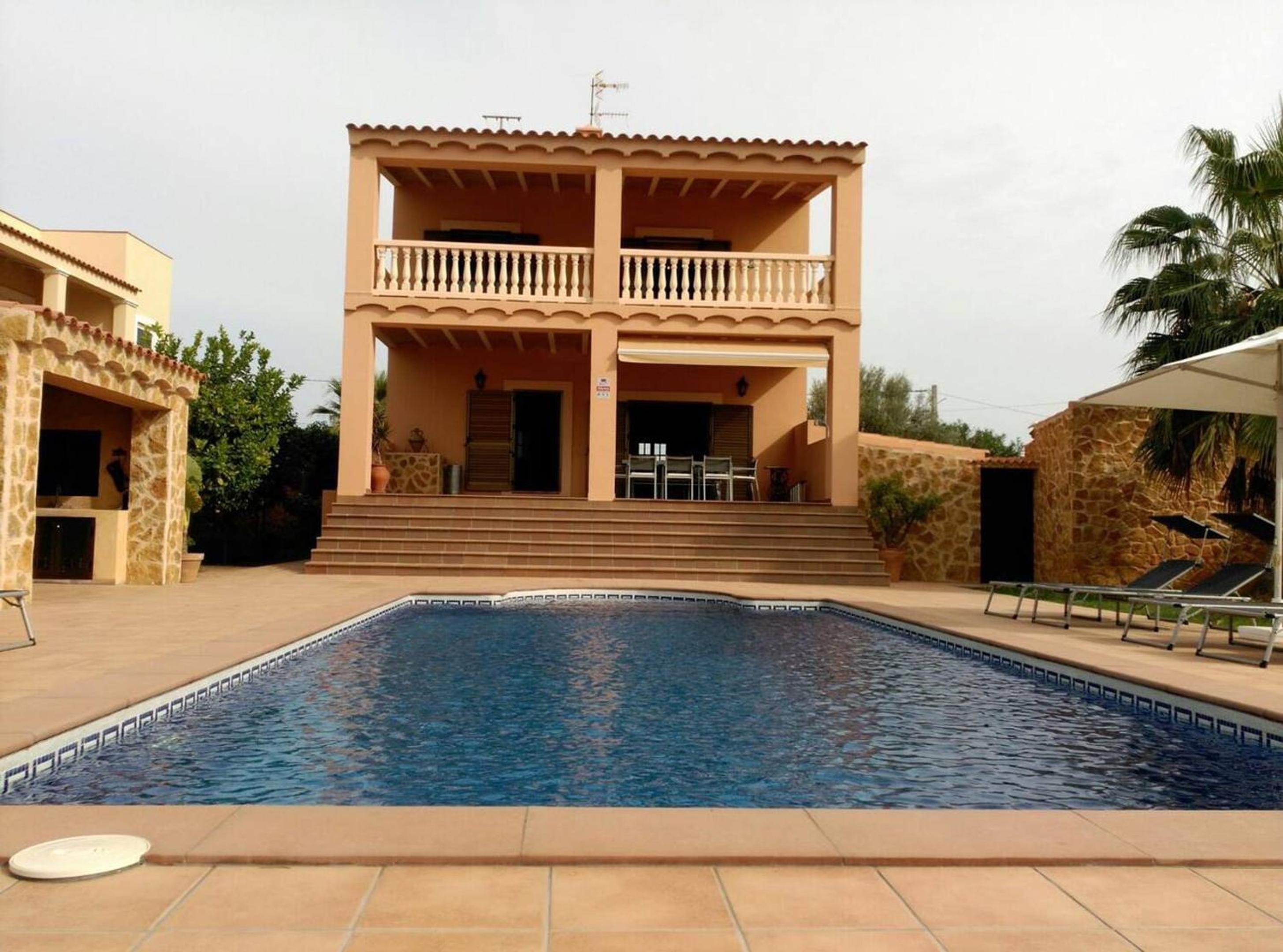 Sophisticated Villa in Sant Josep de sa Talaia with Private Pool