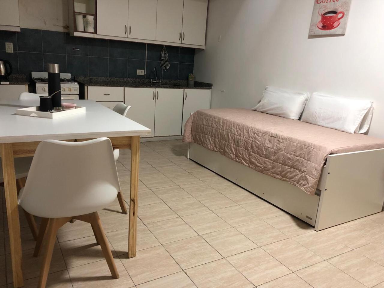 Departamento con cochera techada en Mendoza