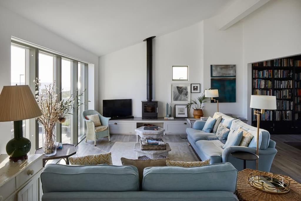 Stunning architect designed beachfront property