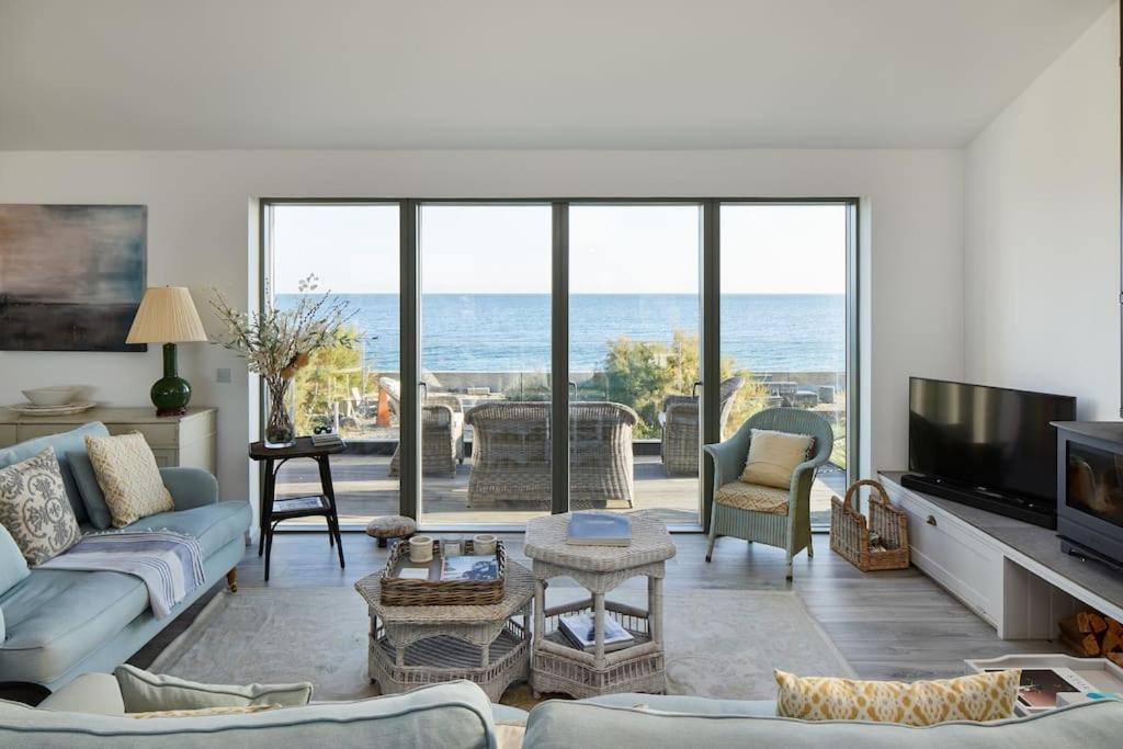Stunning architect designed beachfront property