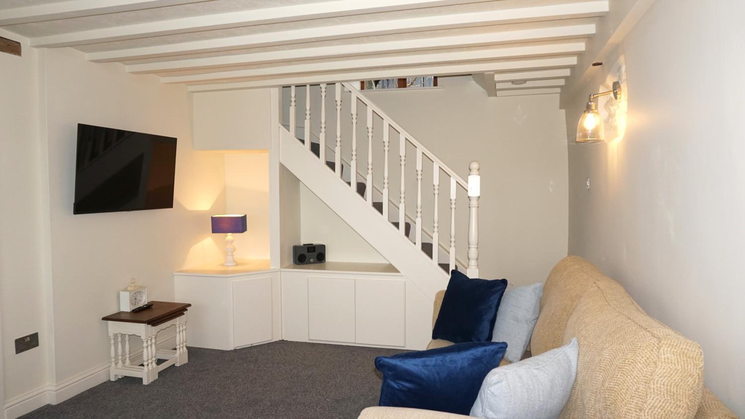 Wheat Cottage - 5* Cyfie Farm with private covered hot tub