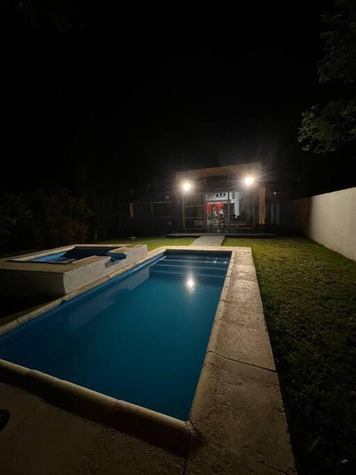 Hermosa y amplia casa en Roldán
