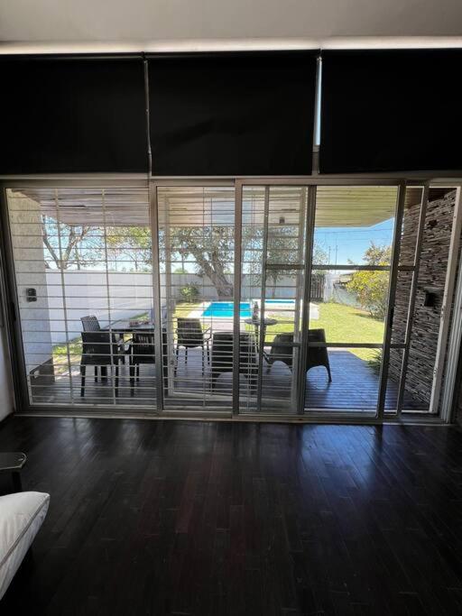 Hermosa y amplia casa en Roldán