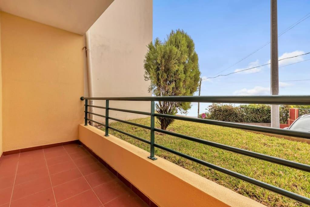 Cozy Seaside Apartment Near Beach and Airport view 4