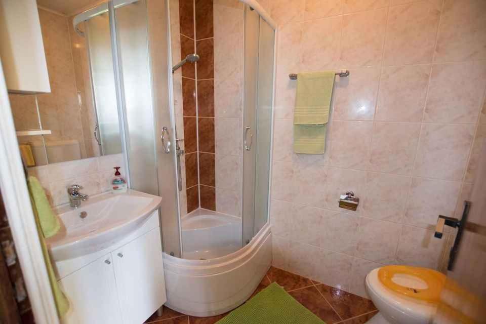 Photo 37