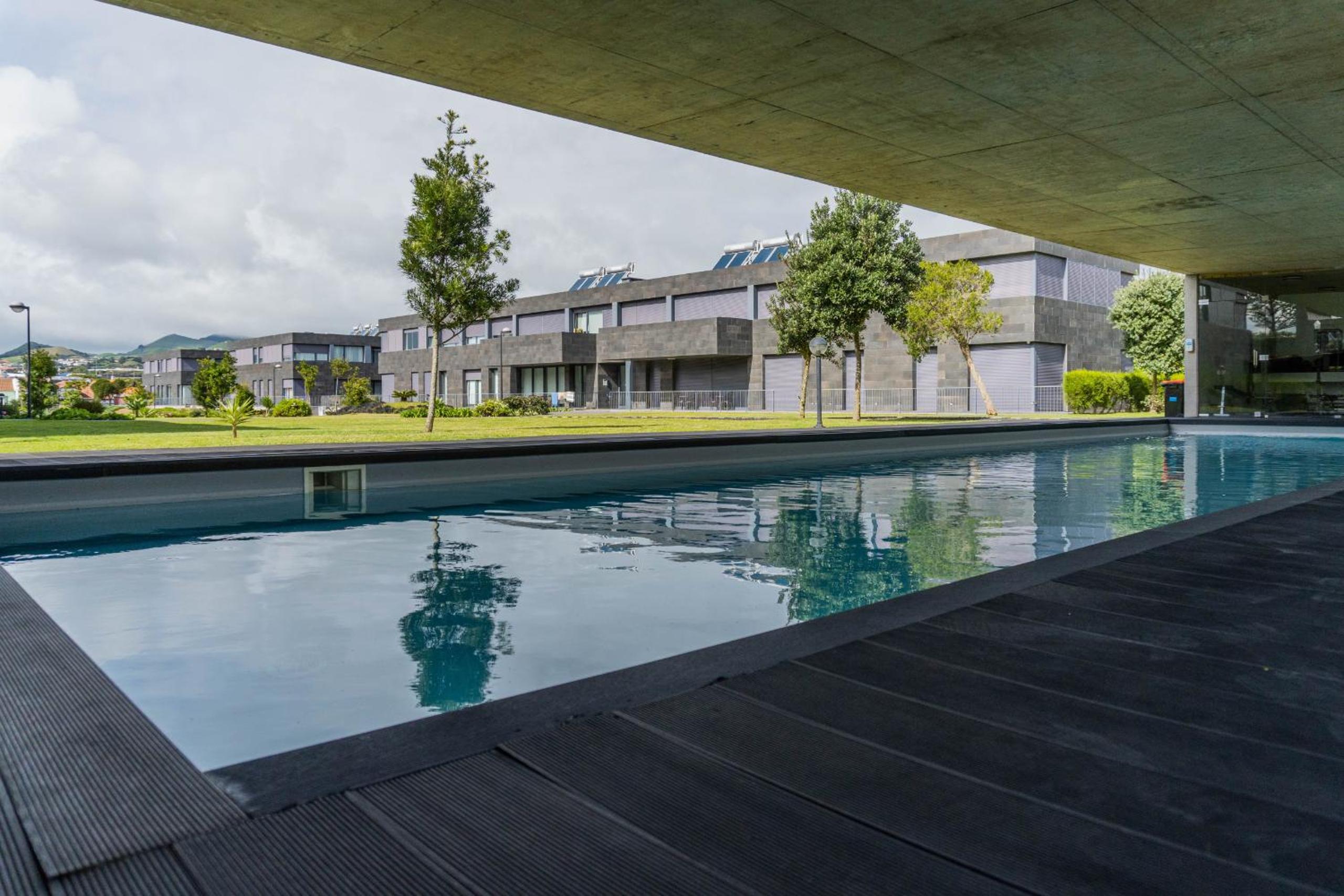 Wave Break Apartment