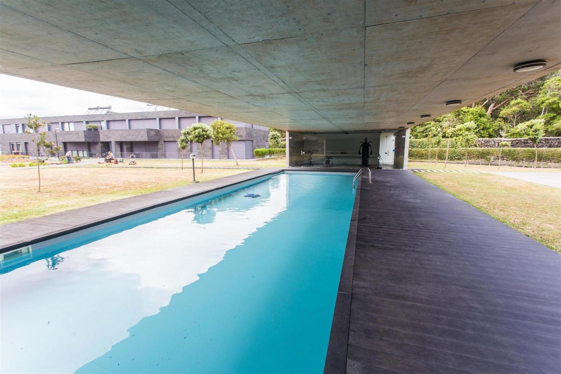 Wave Break Apartment