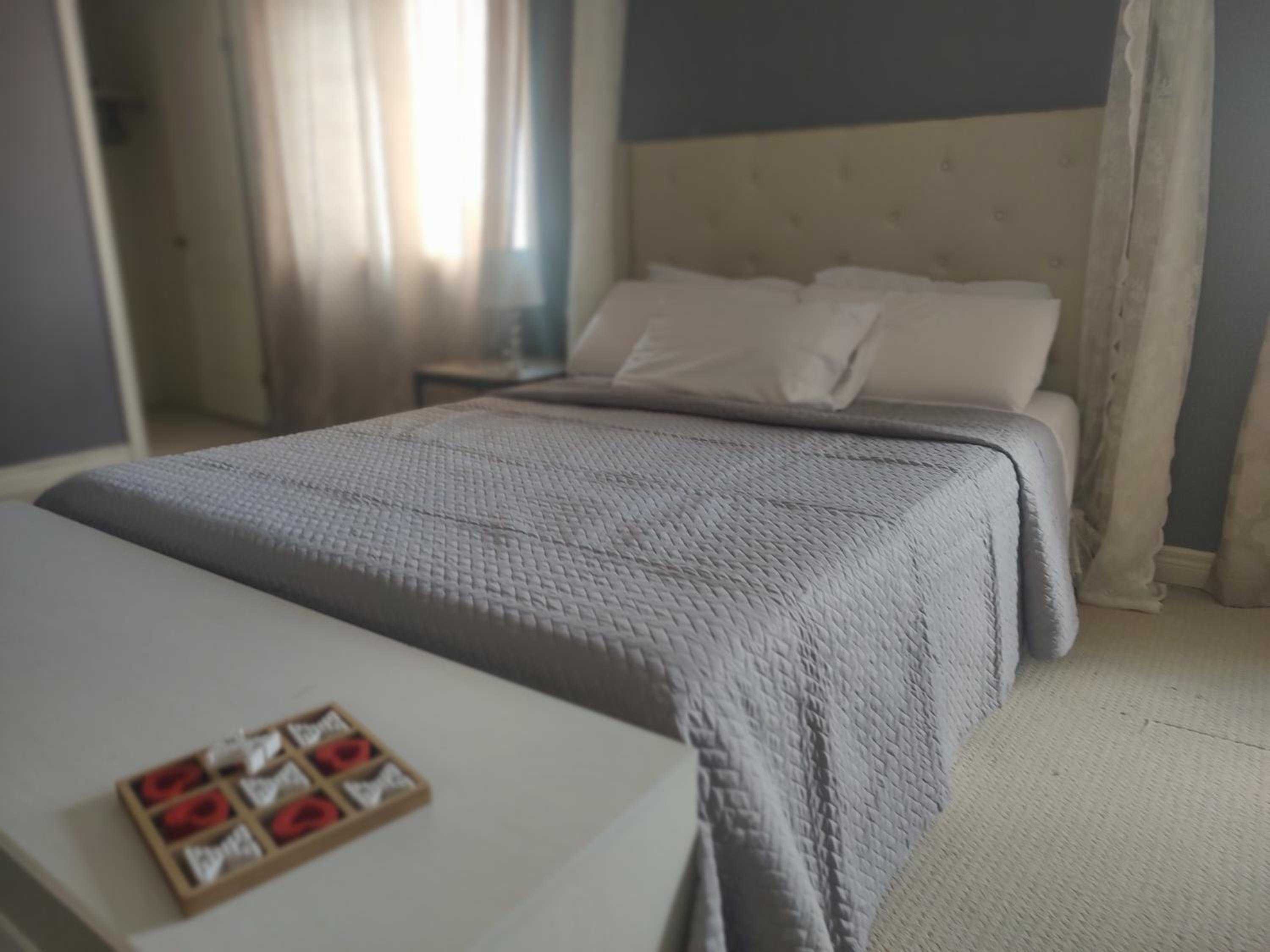 Executive Master Suite With Soaker Tub - Very Close to the Falls and Marineland