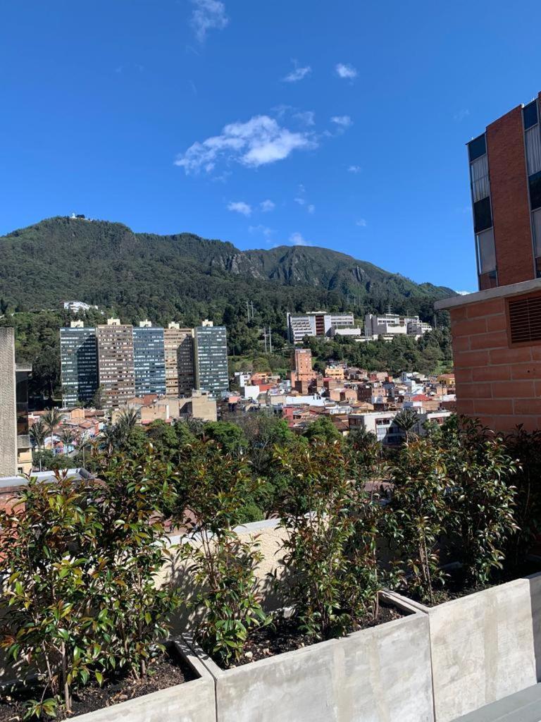 Aparta estudio en la candelaria WiFi rápido-a pasos del museo de oro