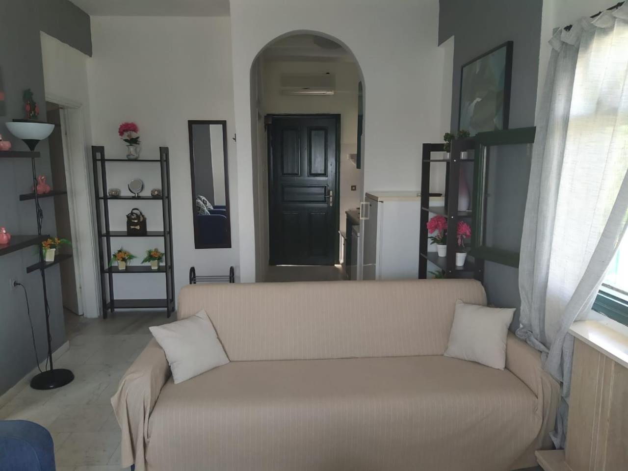 Thea Apartmens