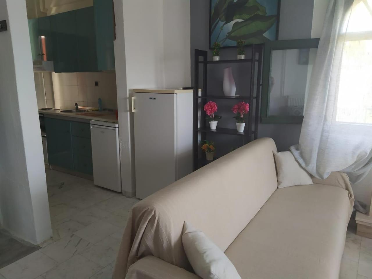Thea Apartmens