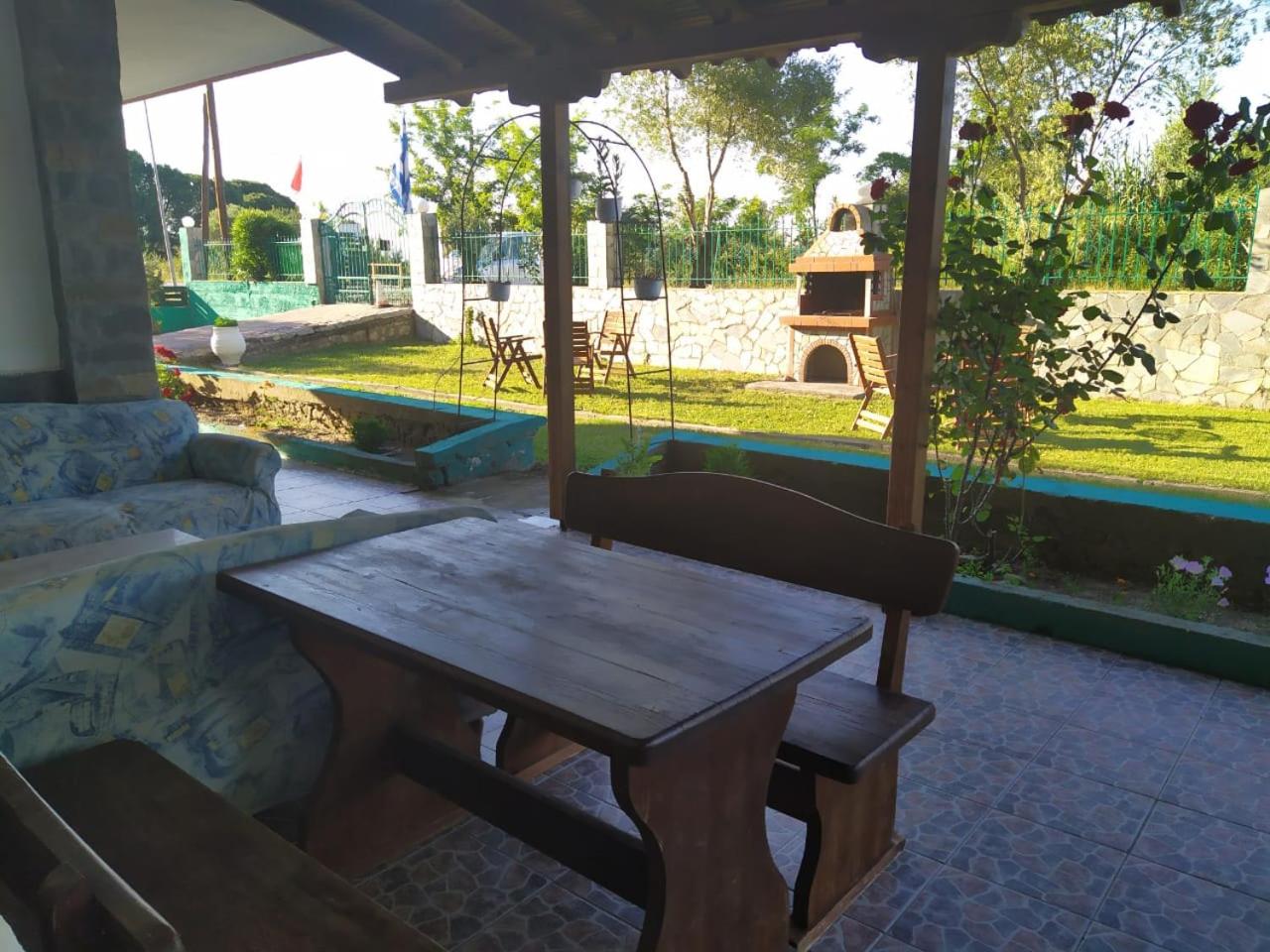 Thea Apartmens
