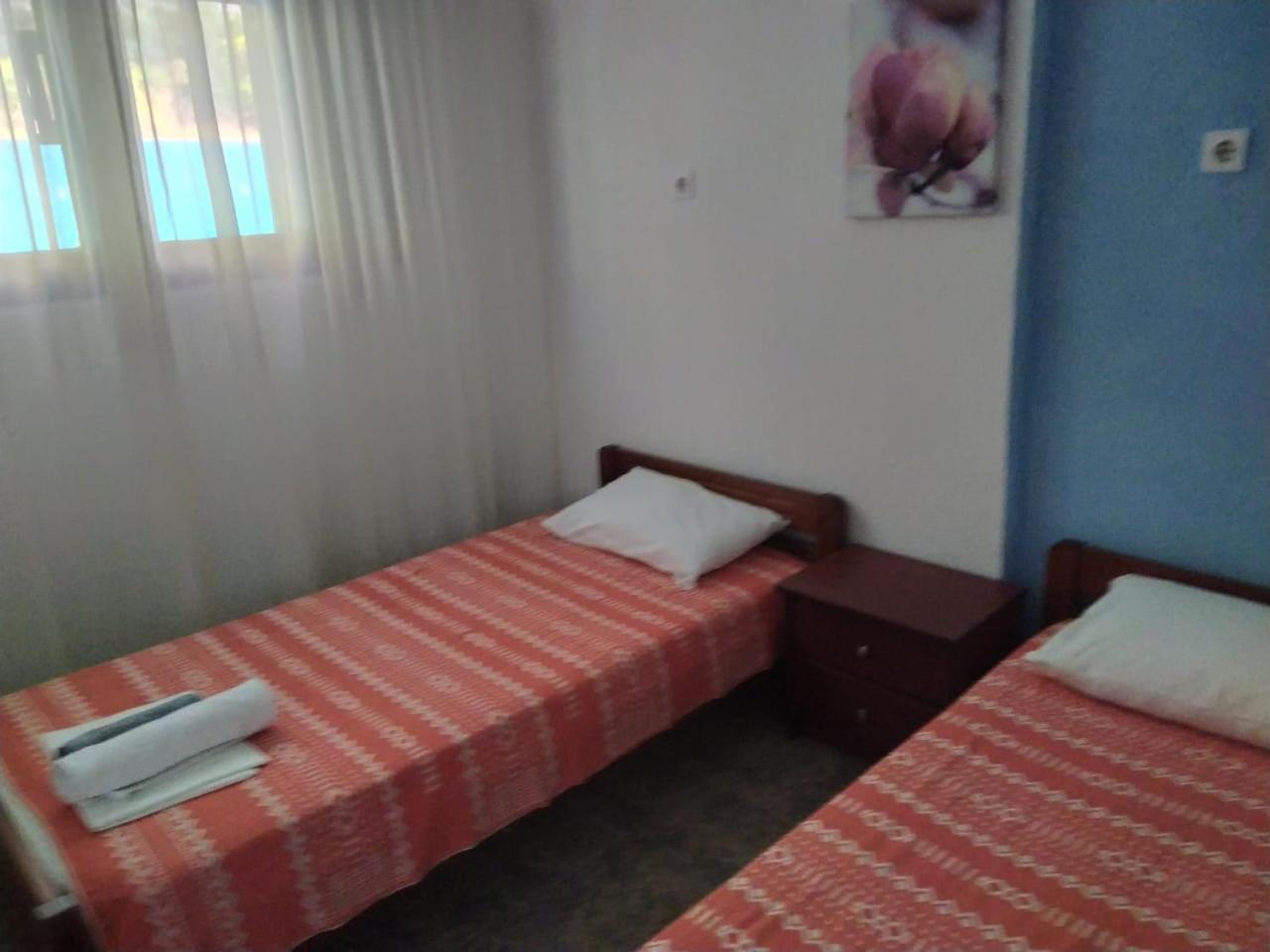 Thea Apartmens