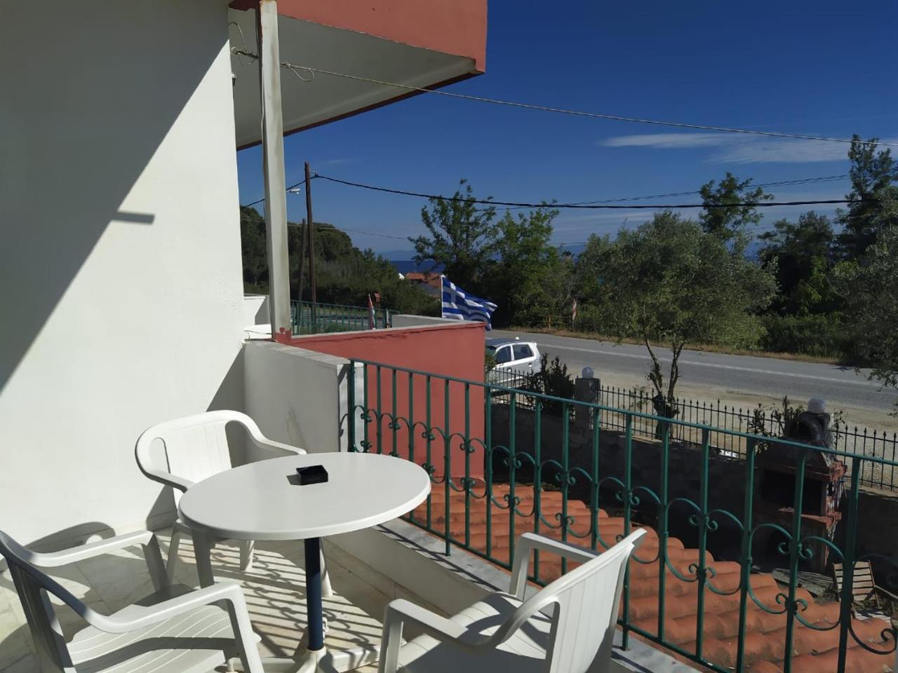 Thea Apartmens