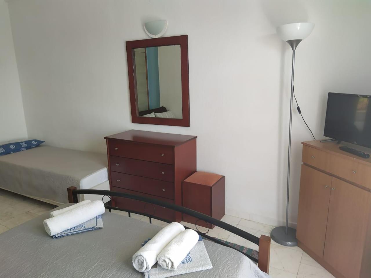 Thea Apartmens