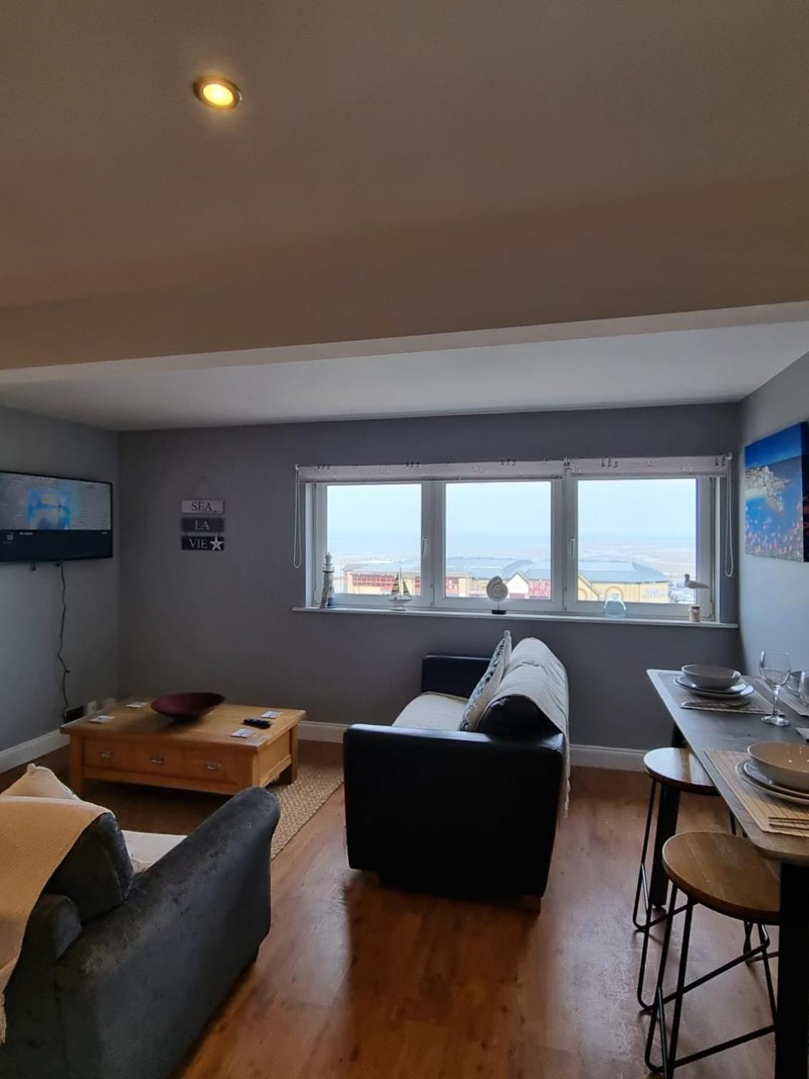 NEW With Free Offstreet Parking The Lookout at Ryde Esplanade view 4