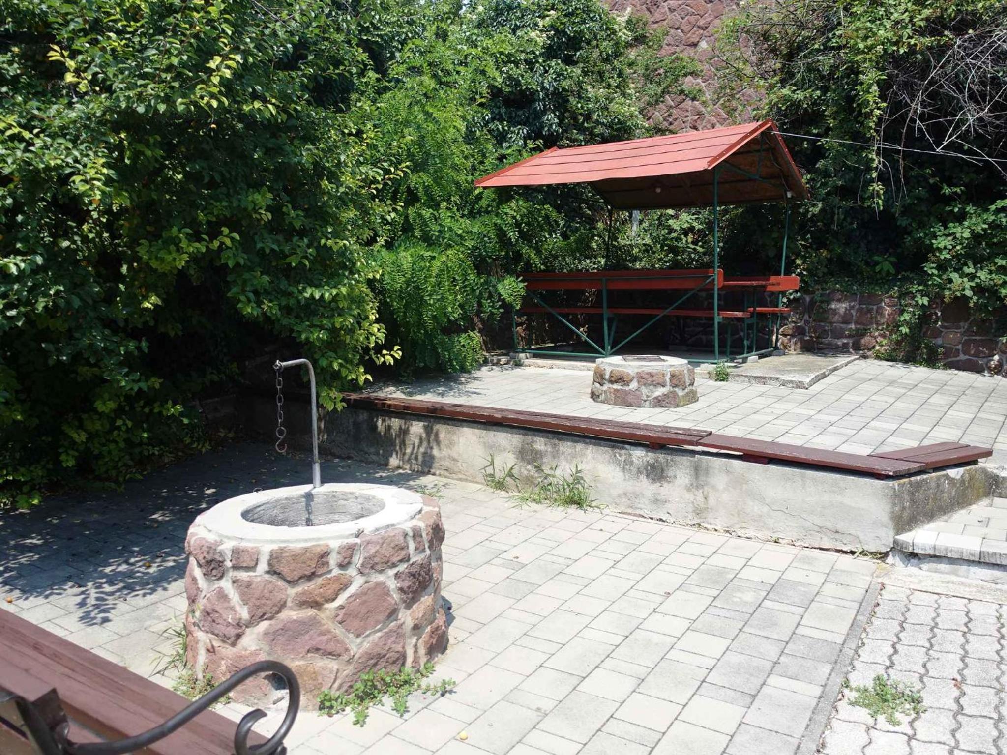 Photo 48