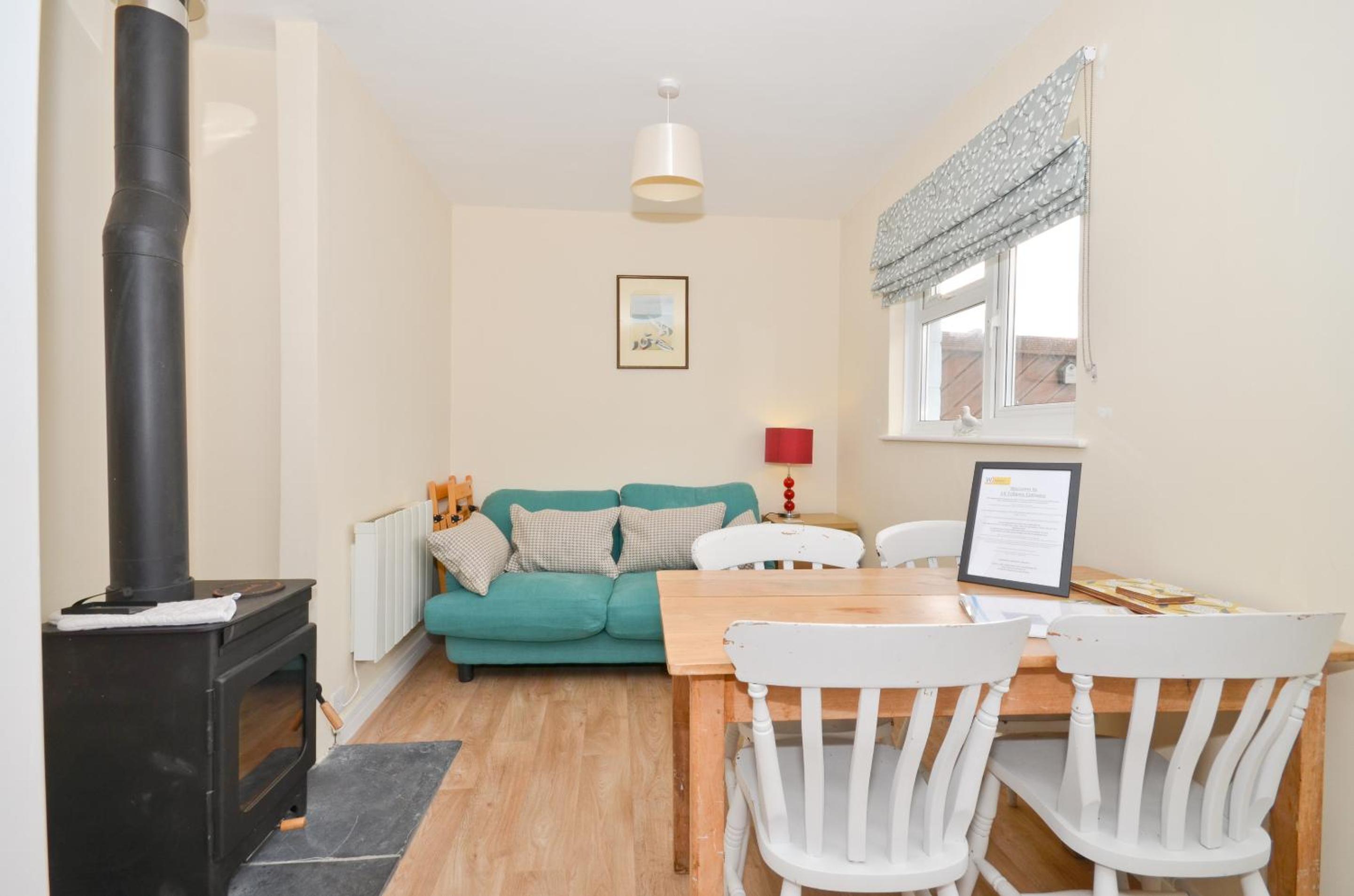 24 Tollgate Cottages view 4