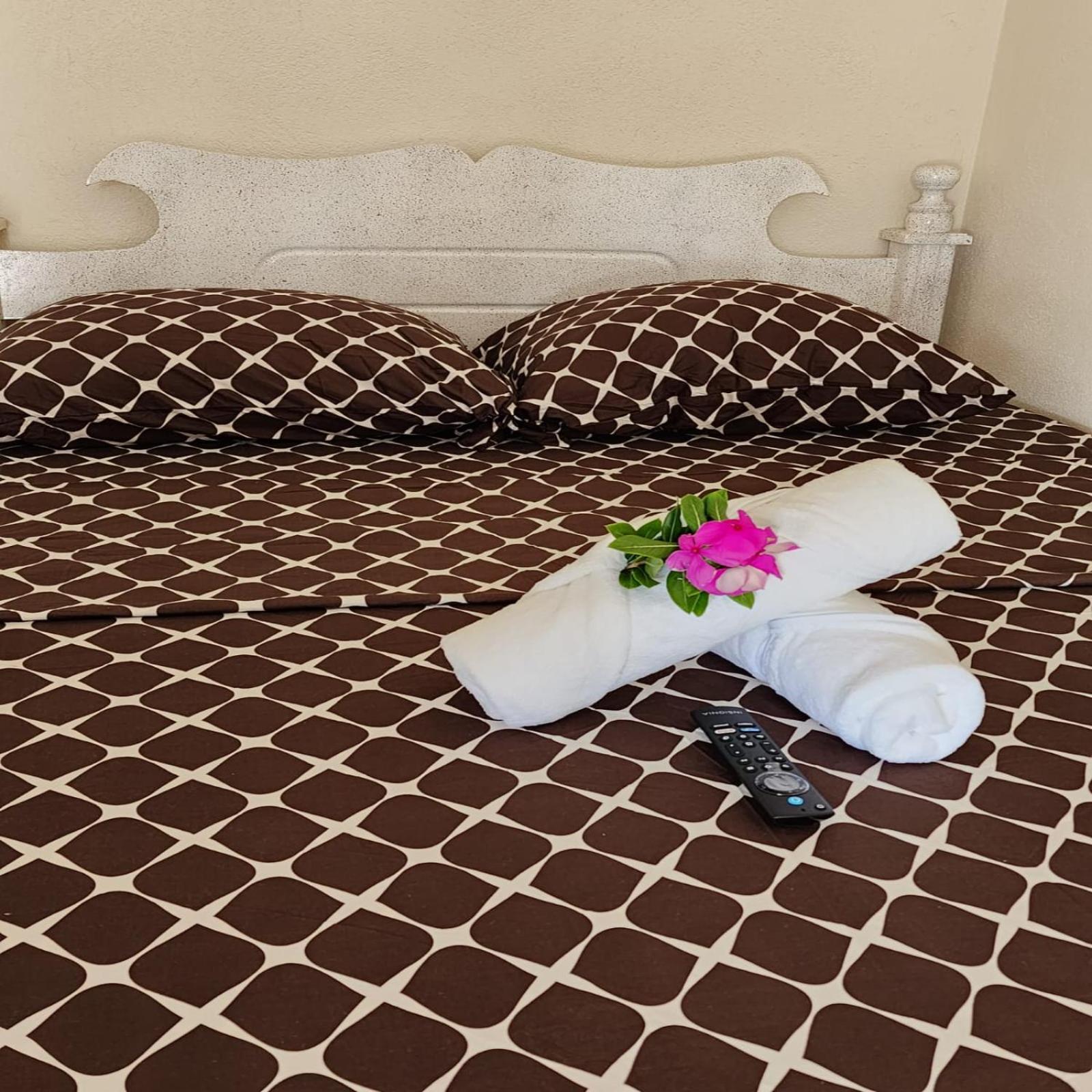 Rose Hideaway view 3