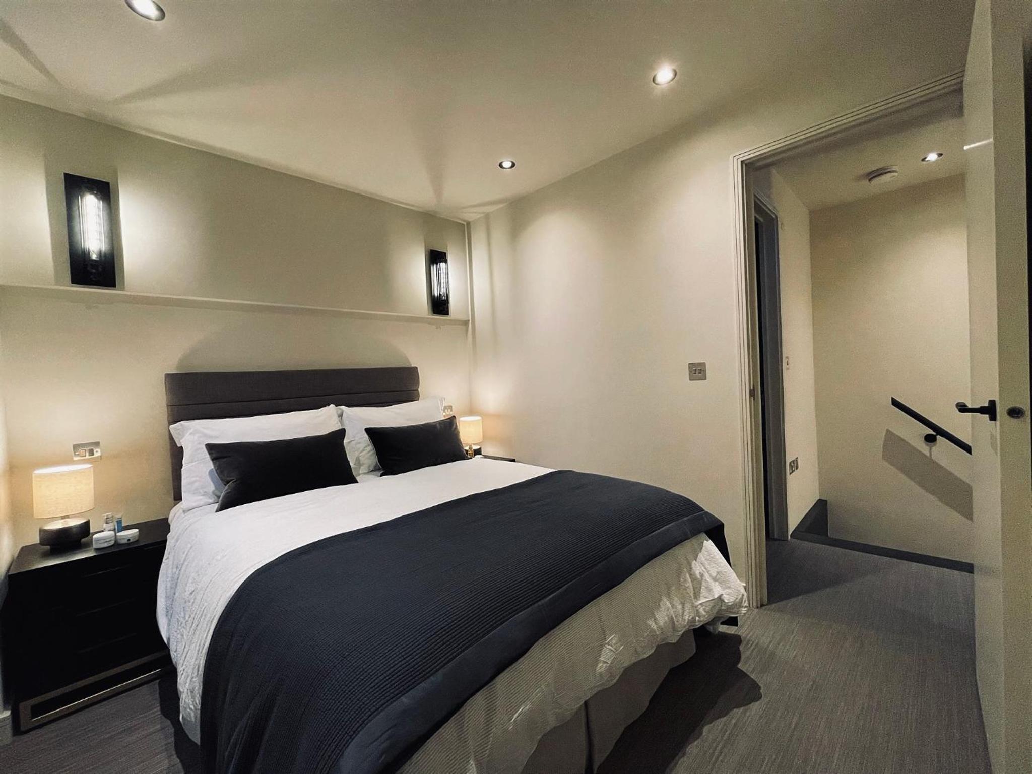 Chic mews house in South Kensington