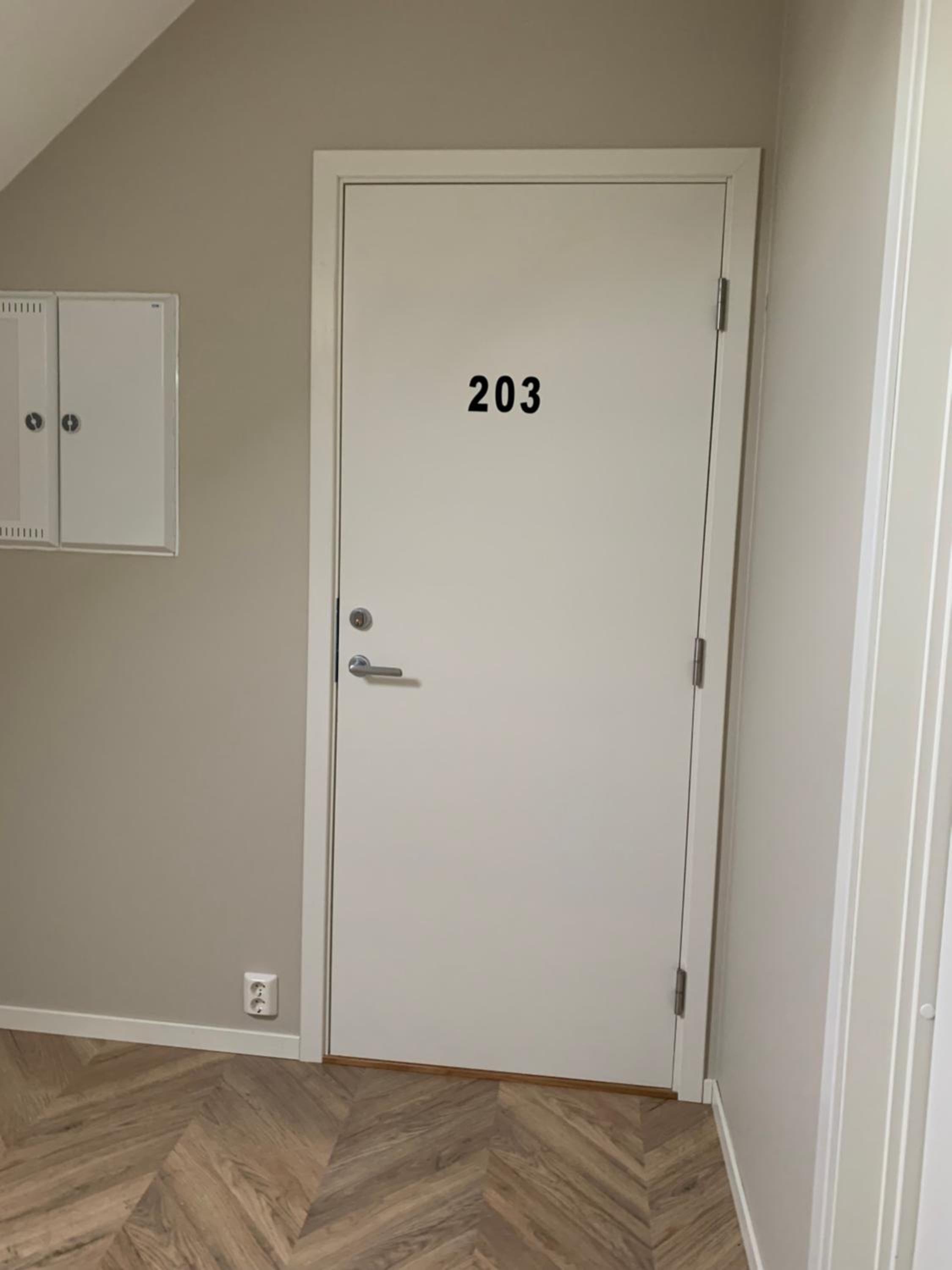 Modern Central Apartment Apt 203 Studio view 4