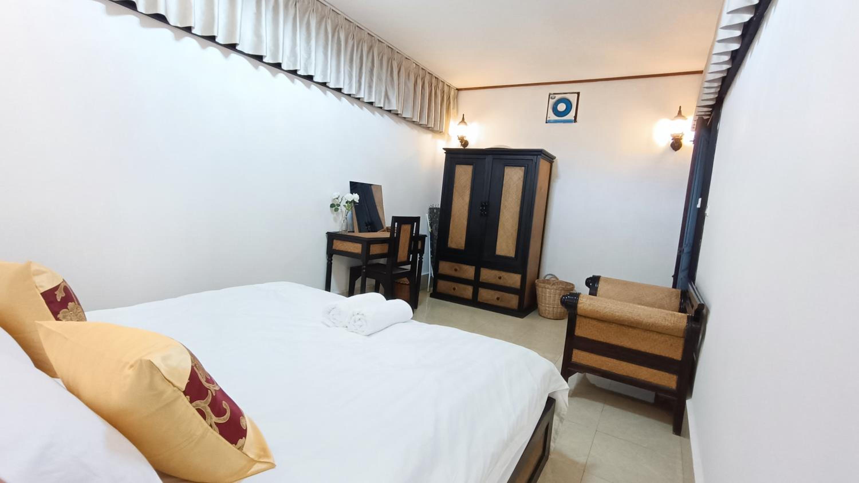 Oudomphone Apartment
