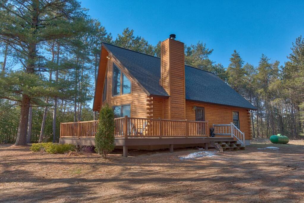 Charming & Cozy Chalet; Minutes to Shanty Creek! view 2