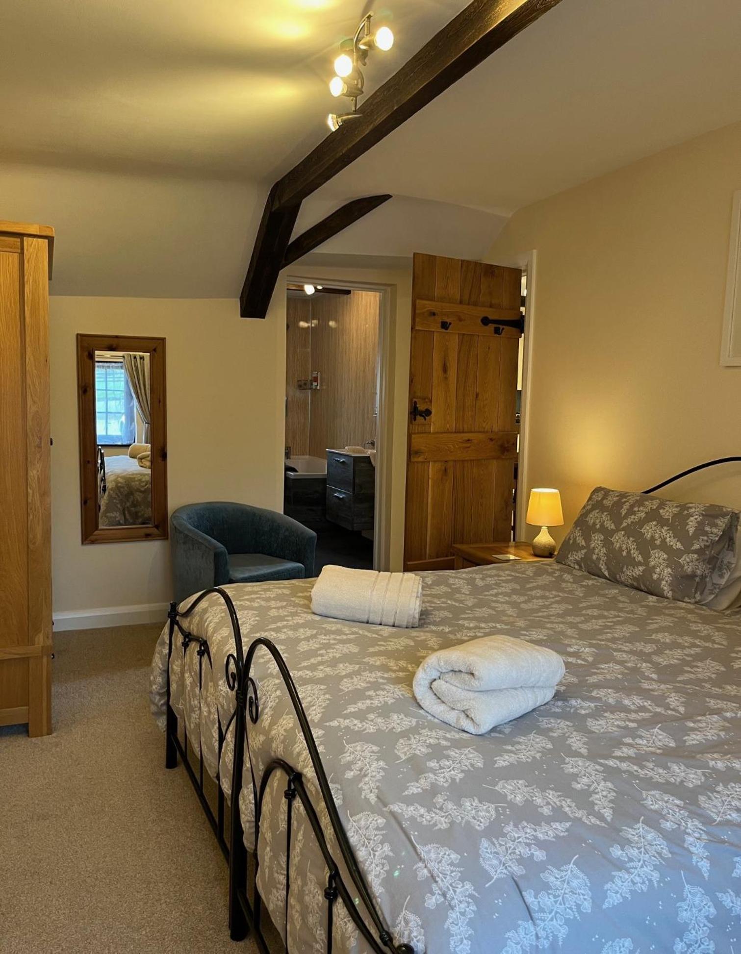 Maple & Beech Barns view 5
