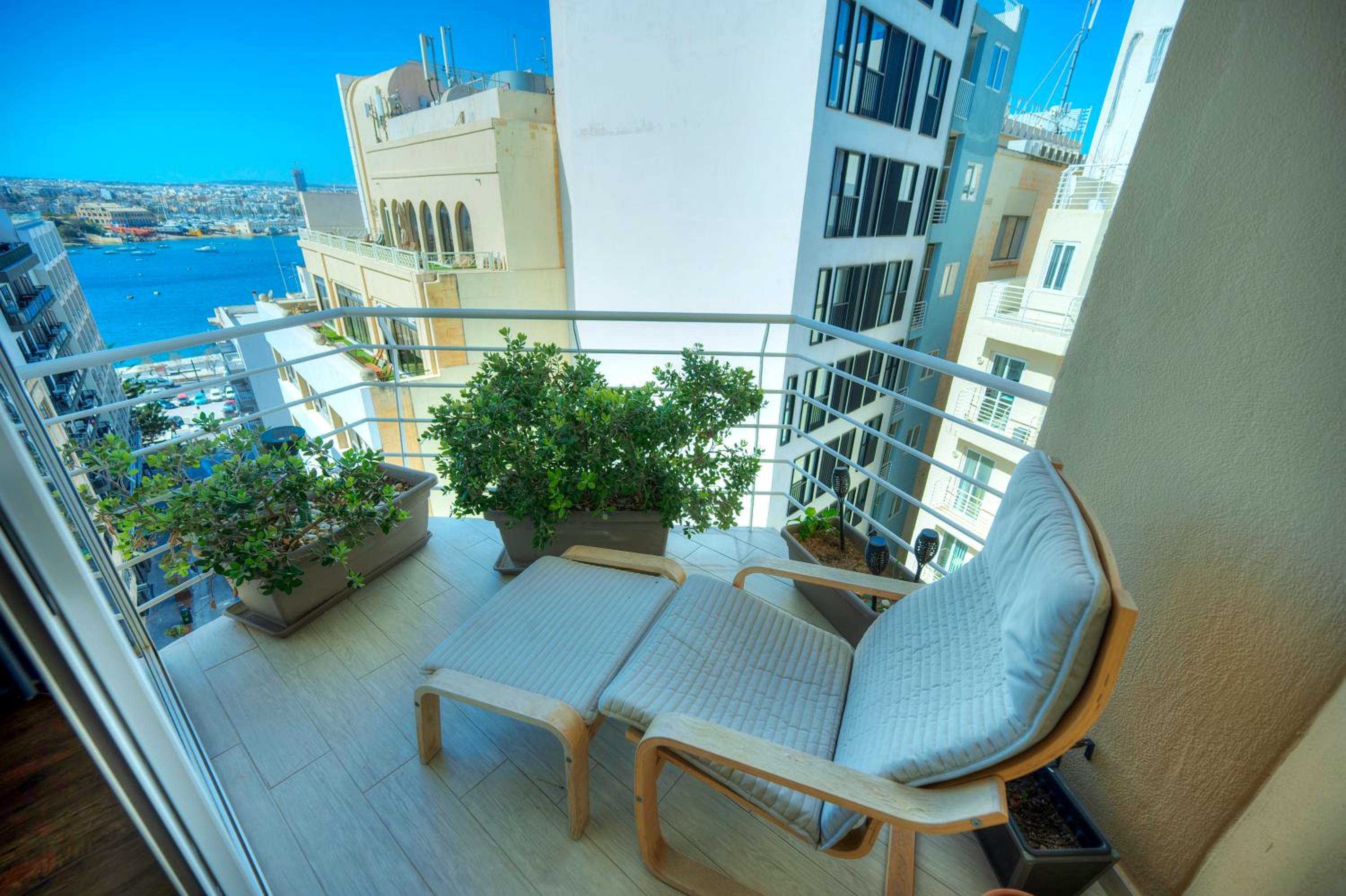 Roof terrace, Seaview 3 bedroom penthouse GOSLM-11 view 2