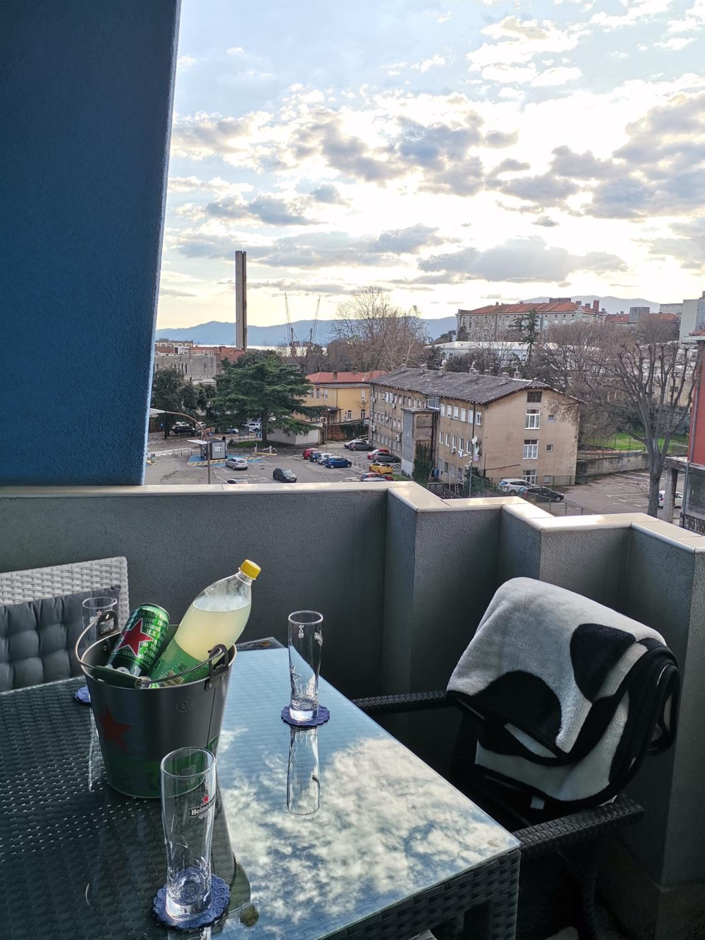 Apartment Rocky III