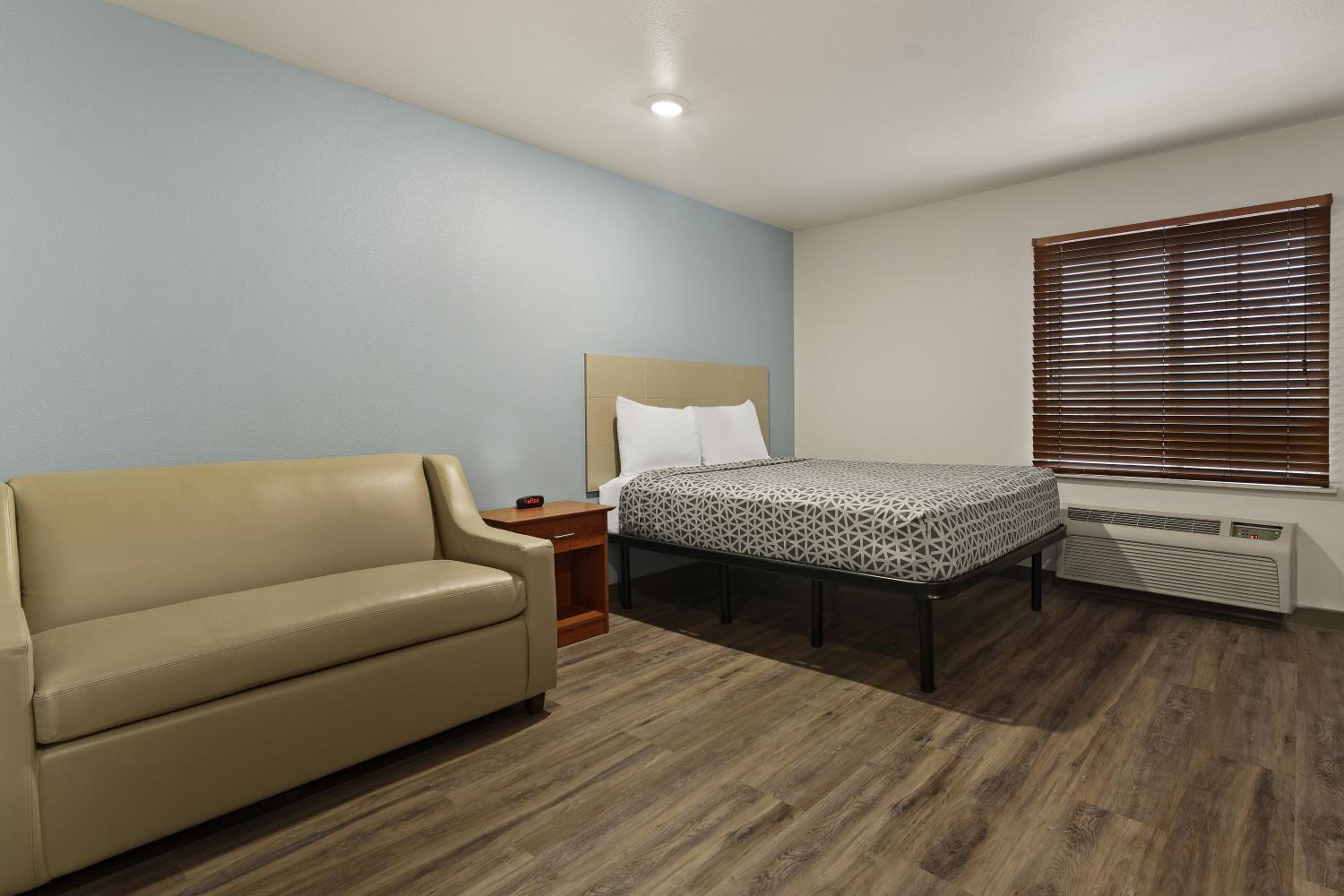 WoodSpring Suites Macon North