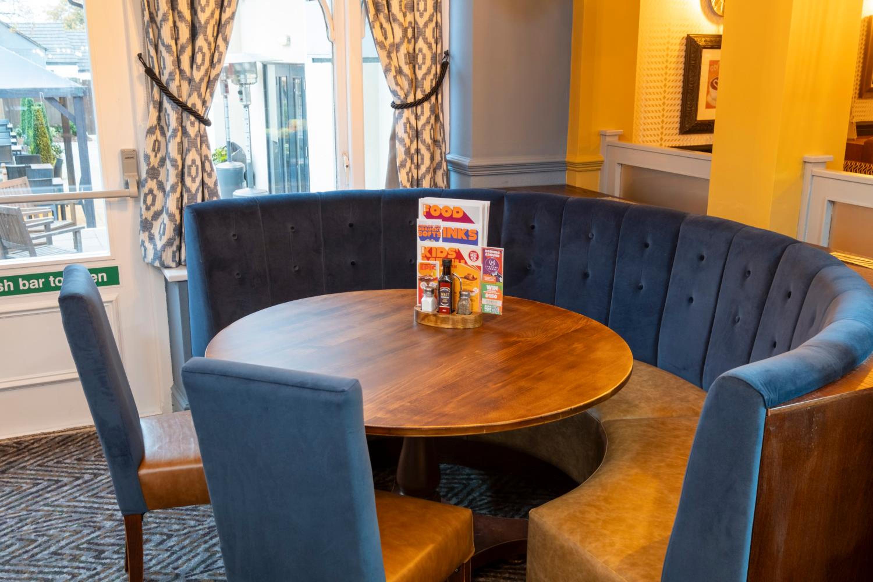 Charnwood Arms By Greene King Inns