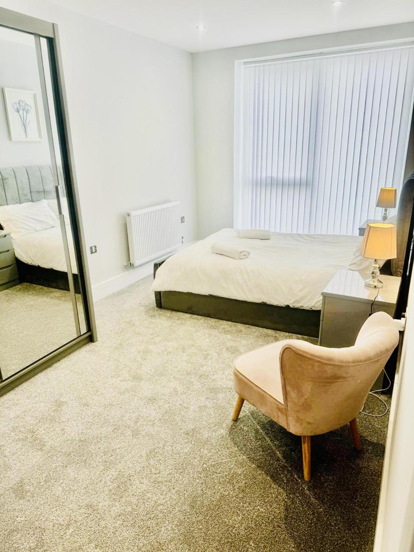 Stunning 2-Bed Apartment in Barking