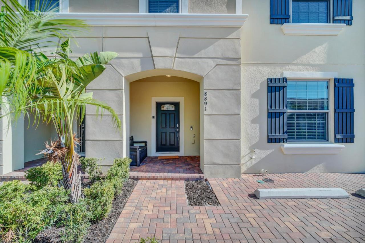 Oasis with Heated Pool Marvel and Nemo rooms Near Disney view 4