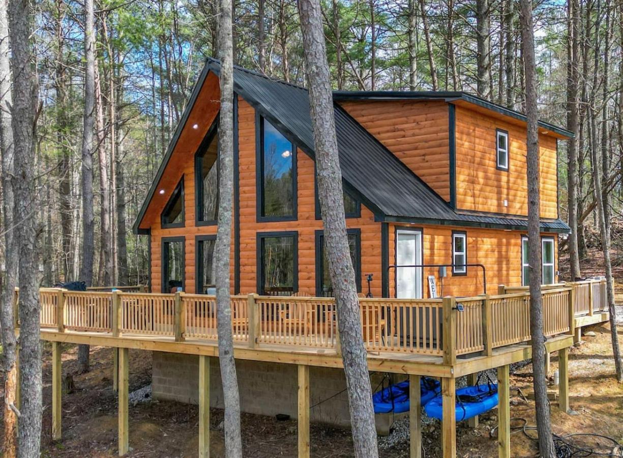Private Cabin w King Bed and Private Hot Tub view 3