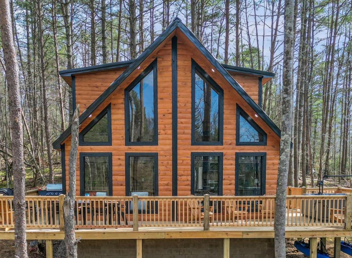 Private Cabin w King Bed and Private Hot Tub view 5